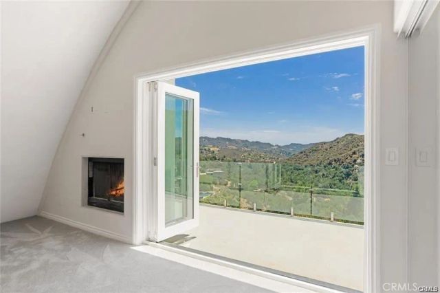 2411 N Topanga Canyon Boulevard, Topanga, CA 90290