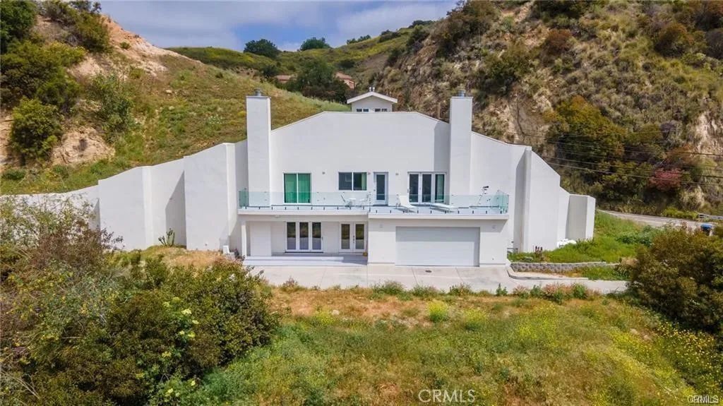 2411 N Topanga Canyon Boulevard, Topanga, CA 90290