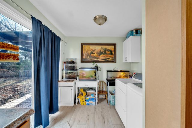 144 Wire Ave, Haysville, KS 67060