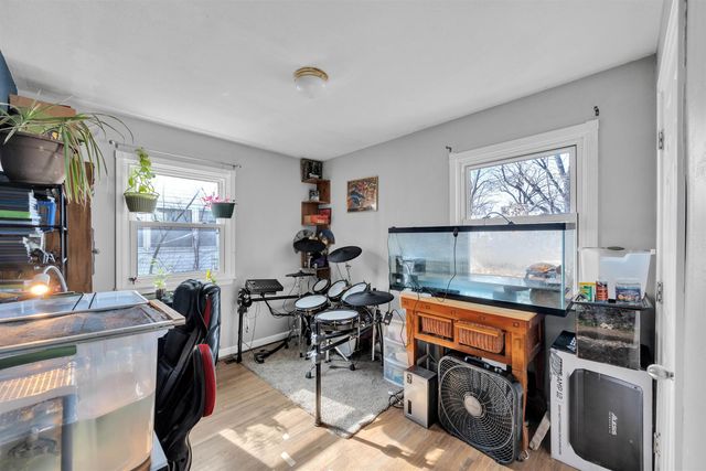 144 Wire Ave, Haysville, KS 67060