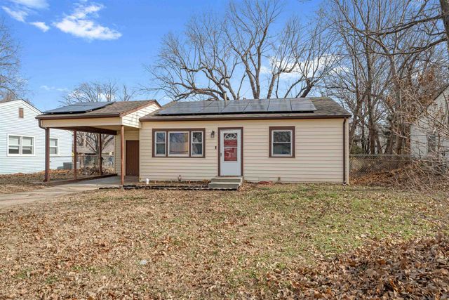 144 Wire Ave, Haysville, KS 67060