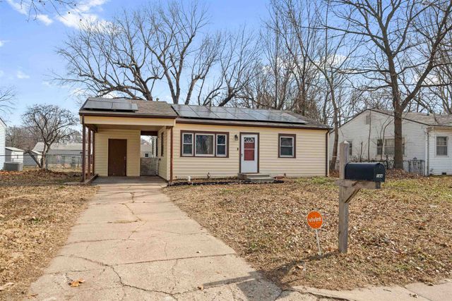 144 Wire Ave, Haysville, KS 67060