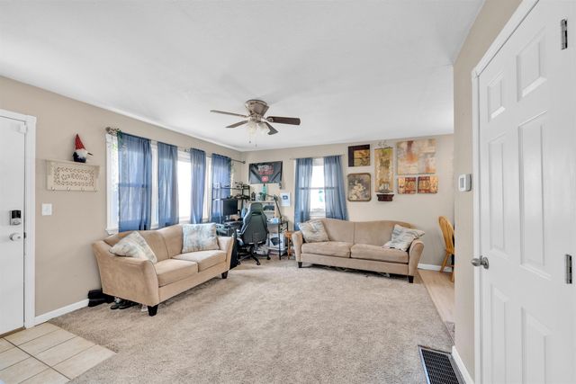 144 Wire Ave, Haysville, KS 67060