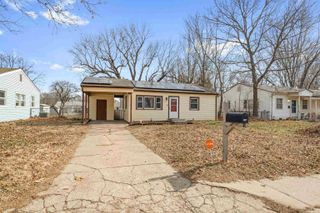 144 Wire Ave, Haysville, KS 67060