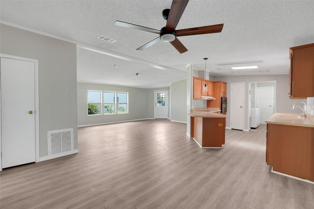 5047 EL DESTINO DRIVE, Leesburg, FL 34748