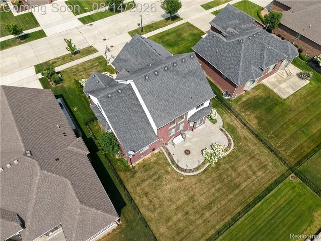 18424 Opal Drive, Macomb Township, MI 48042