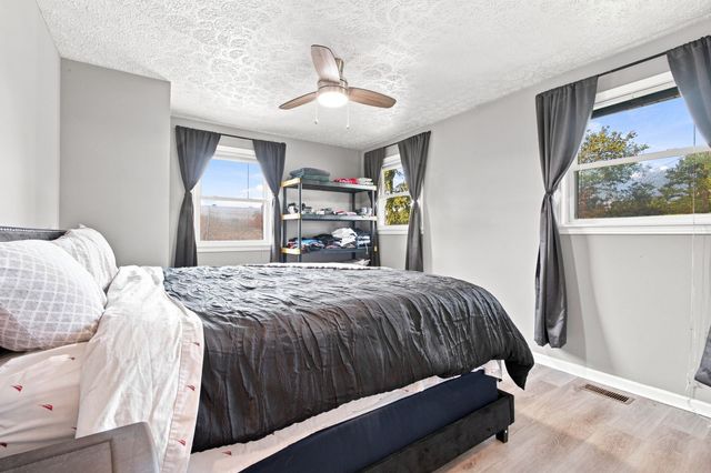 106 River Rd, Hendersonville, TN 37075