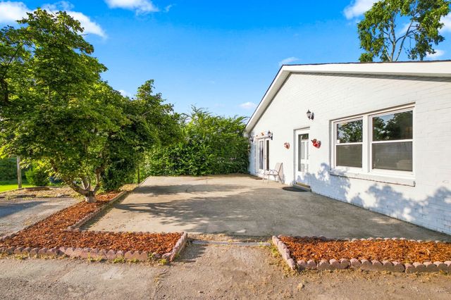106 River Rd, Hendersonville, TN 37075