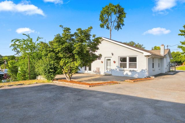 106 River Rd, Hendersonville, TN 37075