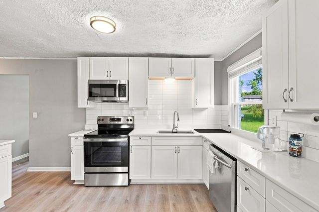 106 River Rd, Hendersonville, TN 37075