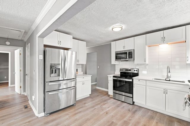 106 River Rd, Hendersonville, TN 37075