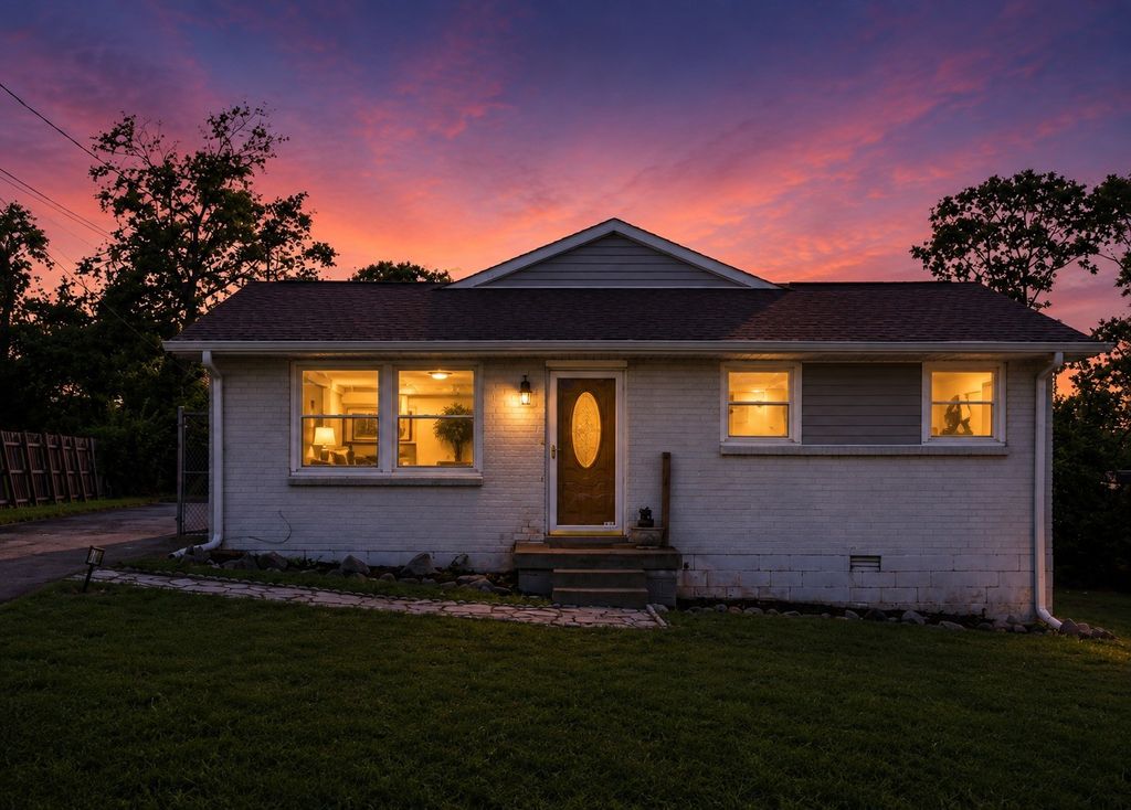 106 River Rd, Hendersonville, TN 37075