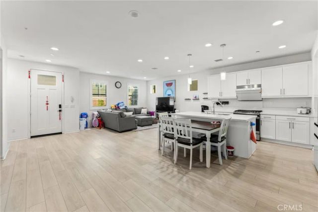 6914 Stonecrop, Fontana, CA 92336