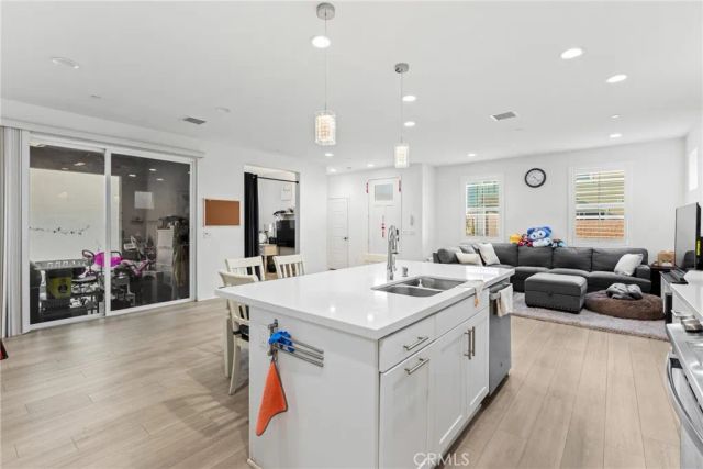 6914 Stonecrop, Fontana, CA 92336