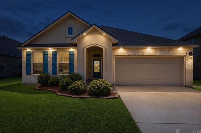 13770 Wincrest Dr, Walker, LA 70785