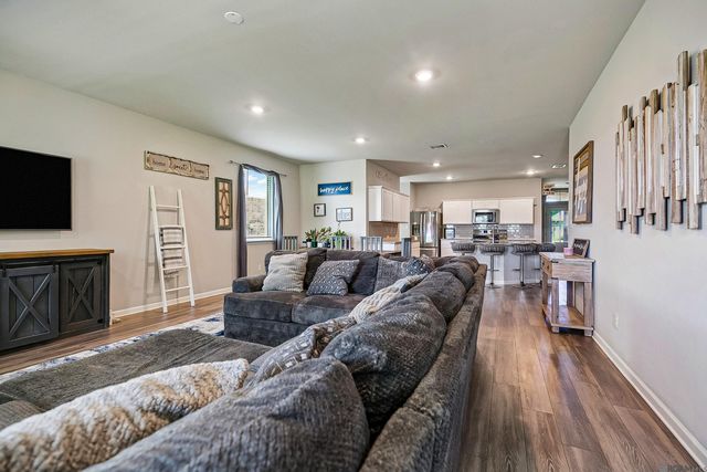 13770 Wincrest Dr, Walker, LA 70785
