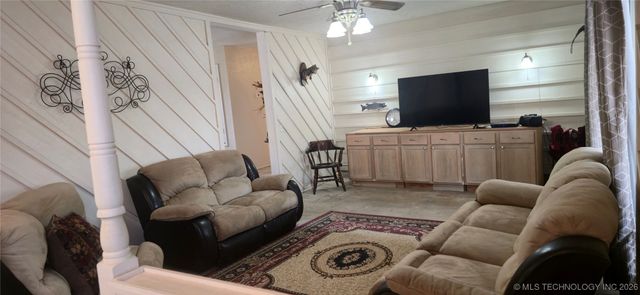 410863 E 1211 Road, Eufaula, OK 74432