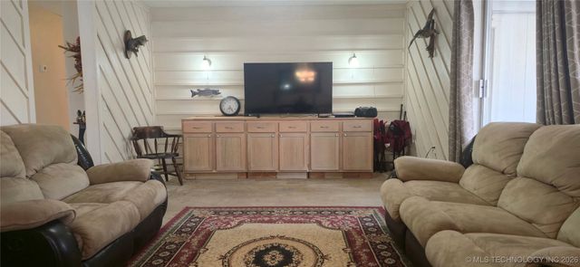 410863 E 1211 Road, Eufaula, OK 74432