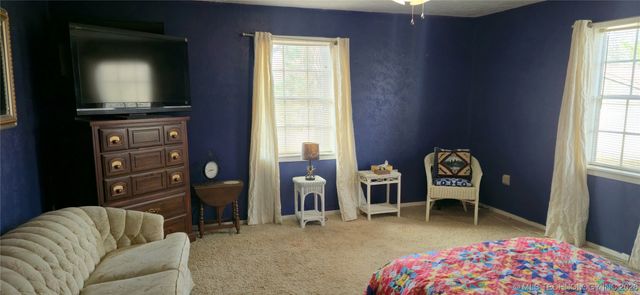 410863 E 1211 Road, Eufaula, OK 74432