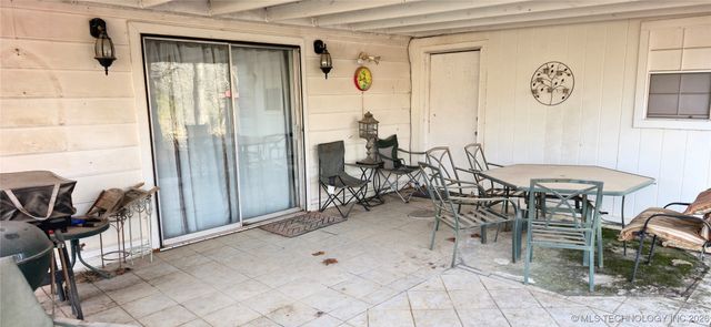 410863 E 1211 Road, Eufaula, OK 74432