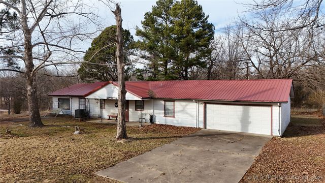 410863 E 1211 Road, Eufaula, OK 74432