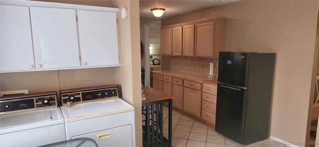 410863 E 1211 Road, Eufaula, OK 74432