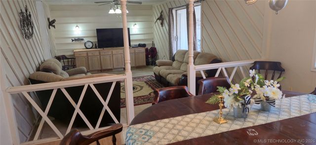 410863 E 1211 Road, Eufaula, OK 74432