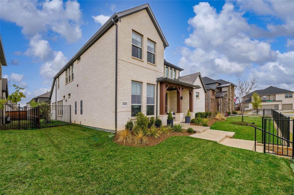2262 Poppyvine Road, Frisco, TX 75033 — exterior