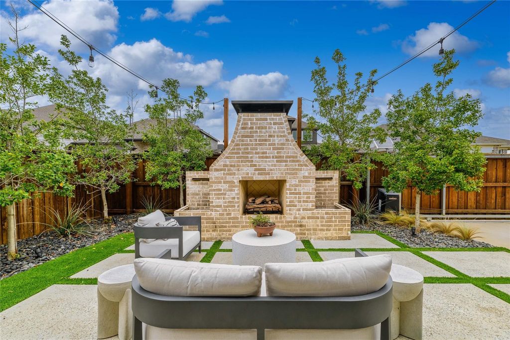 2262 Poppyvine Road, Frisco, TX 75033 — photo 2