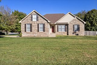 751 Isaac Dr, Clarksville, TN 37040