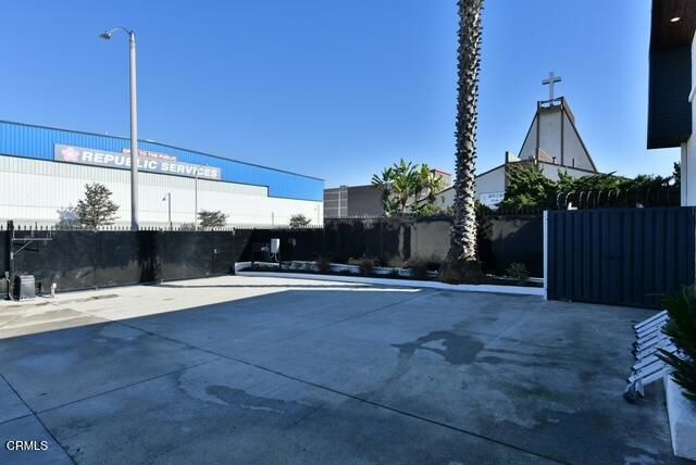 1448 W Rosecrans Avenue, Gardena, CA 90249