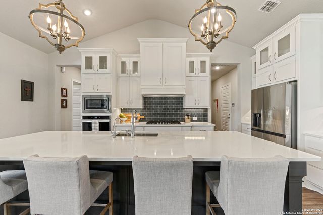 150 Madrone Trail, Boerne, TX 78006