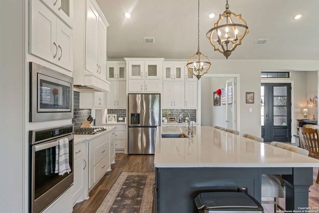 150 Madrone Trail, Boerne, TX 78006