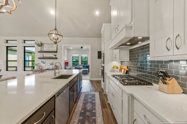 150 Madrone Trail, Boerne, TX 78006