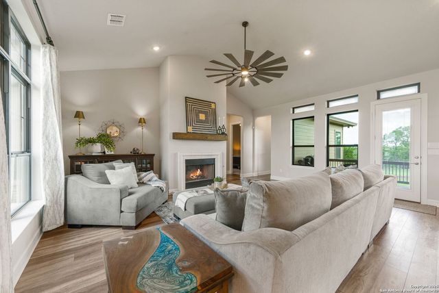 150 Madrone Trail, Boerne, TX 78006