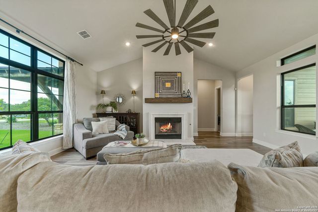 150 Madrone Trail, Boerne, TX 78006
