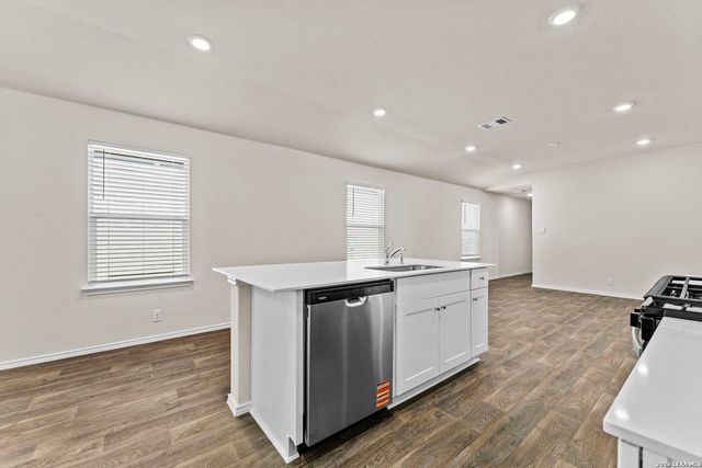 10729 Dazzle, San Antonio, TX 78252