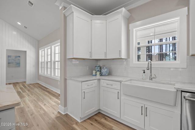 389 Crow Creek Drive NW, Calabash, NC 28467