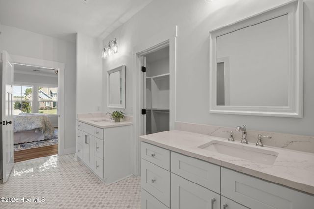 389 Crow Creek Drive NW, Calabash, NC 28467