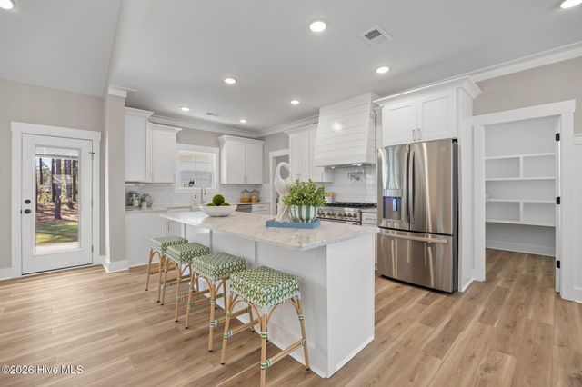 389 Crow Creek Drive NW, Calabash, NC 28467