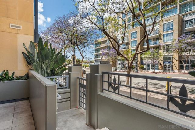 1325 Pacific Hwy 110, San Diego, CA 92101