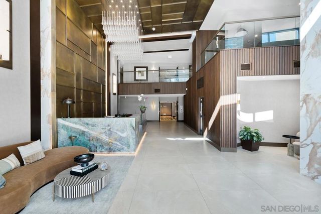 1325 Pacific Hwy 110, San Diego, CA 92101