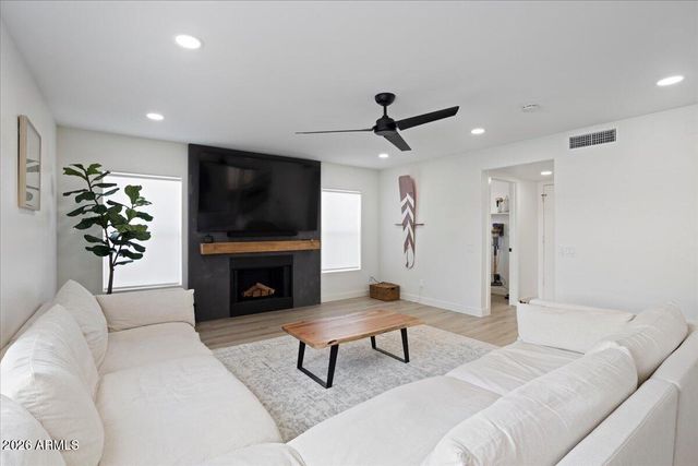 17521 N 84TH Lane, Peoria, AZ 85382