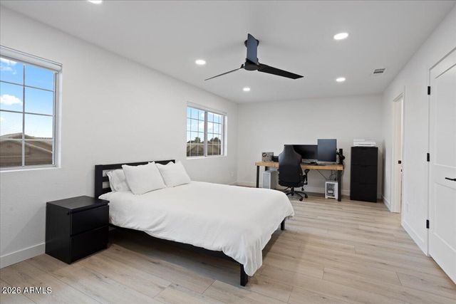 17521 N 84TH Lane, Peoria, AZ 85382