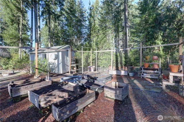 11 E Betty Jo Court, Union, WA 98592