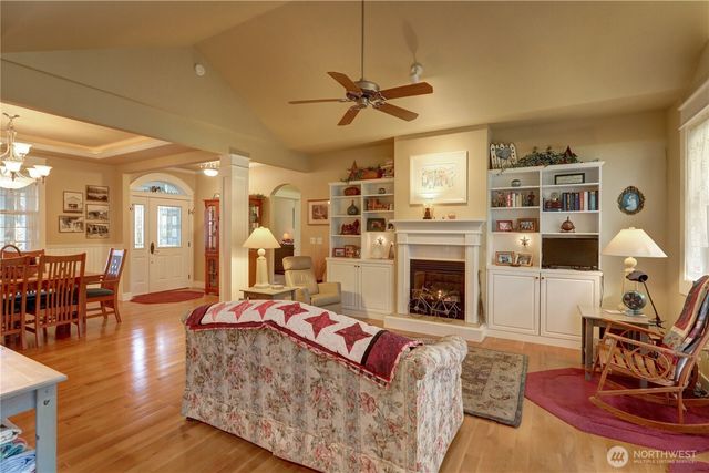 11 E Betty Jo Court, Union, WA 98592