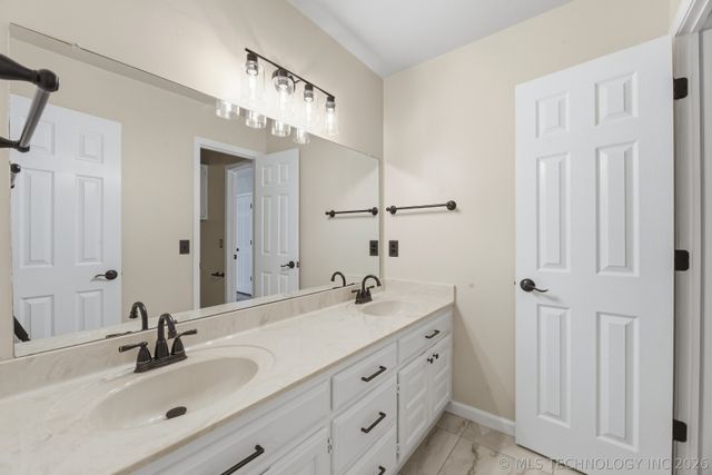 4228 S Aspen Place, Broken Arrow, OK 74011