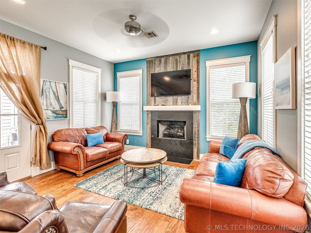 39 Boardwalk Street, Carlton Landing, OK 74432