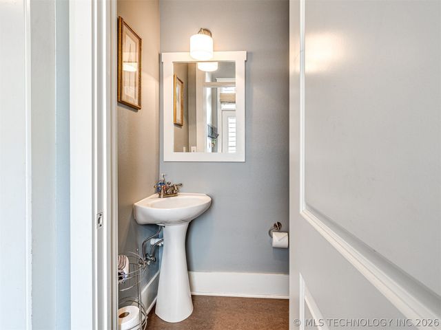 39 Boardwalk Street, Carlton Landing, OK 74432