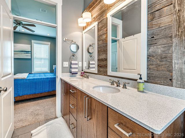 39 Boardwalk Street, Carlton Landing, OK 74432